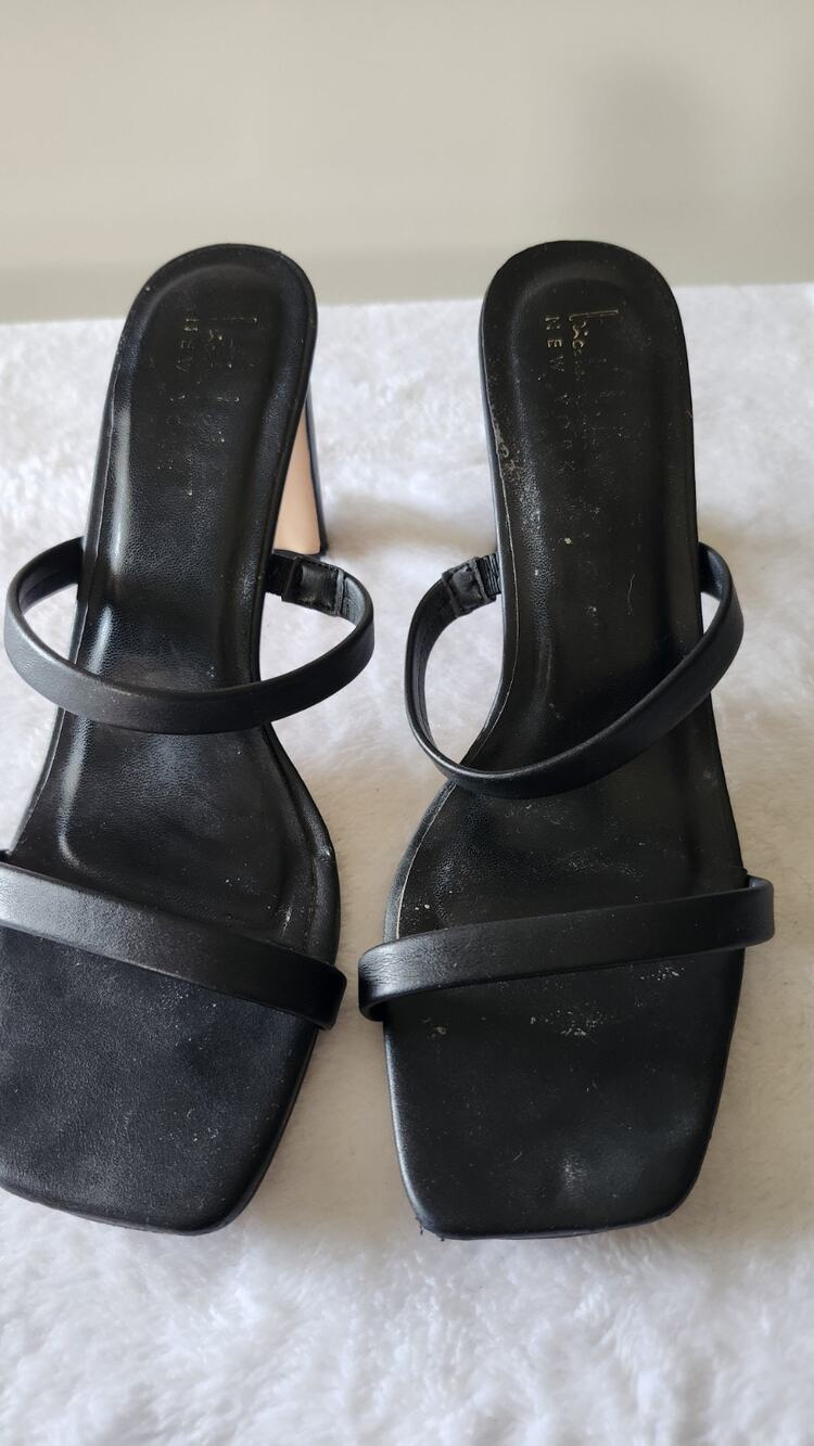 Nicole Miller New York Black Strappy Heeled Sandals Square Toe Size 8.5 S32
